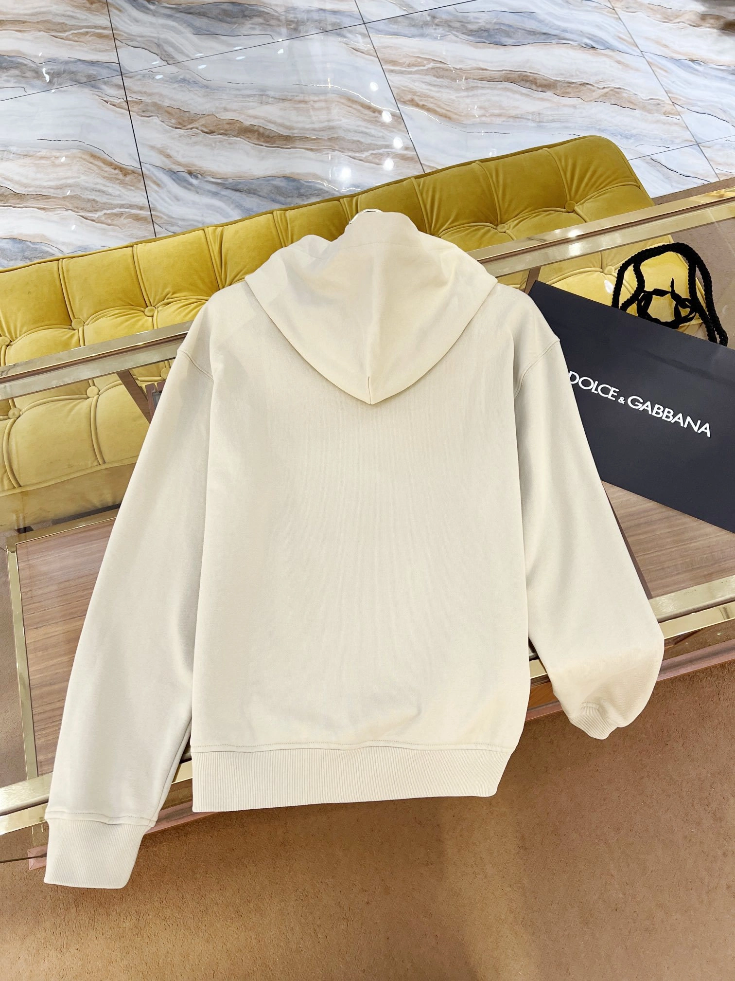 wg.luxury- 4o835& embroidery logo item:D-F409J1907